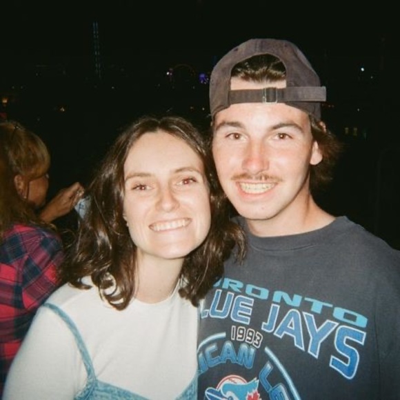 Meet your Posher, Brooke - Picture 1 of 1